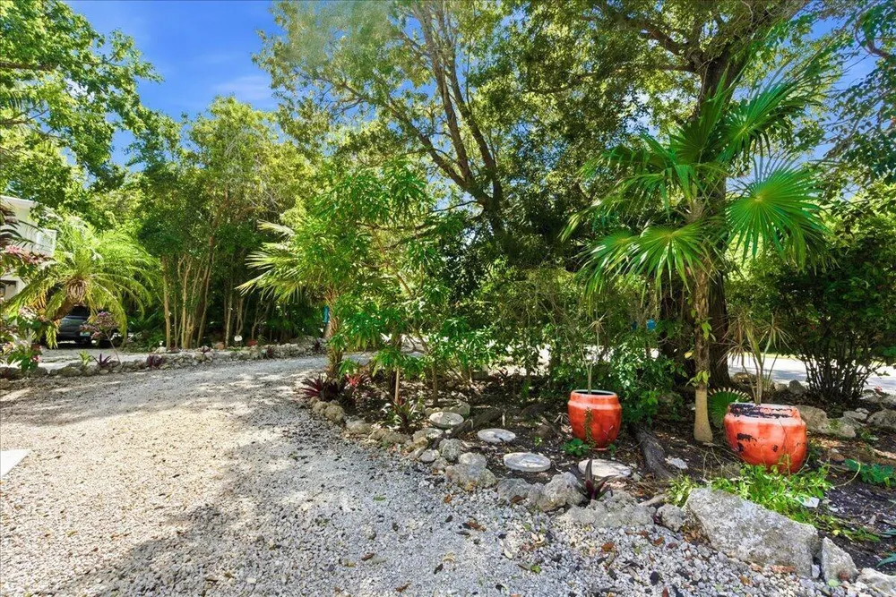 22 Stirrup Key Rd, Marathon, FL 33050