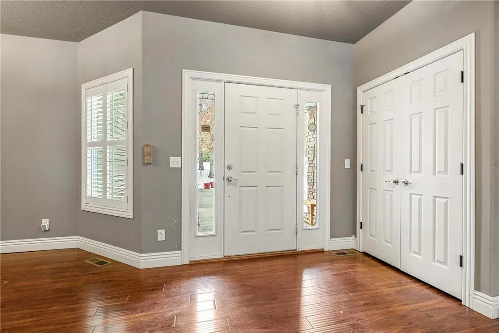 24 Kirkliston Ln, Bella Vista, AR 72715