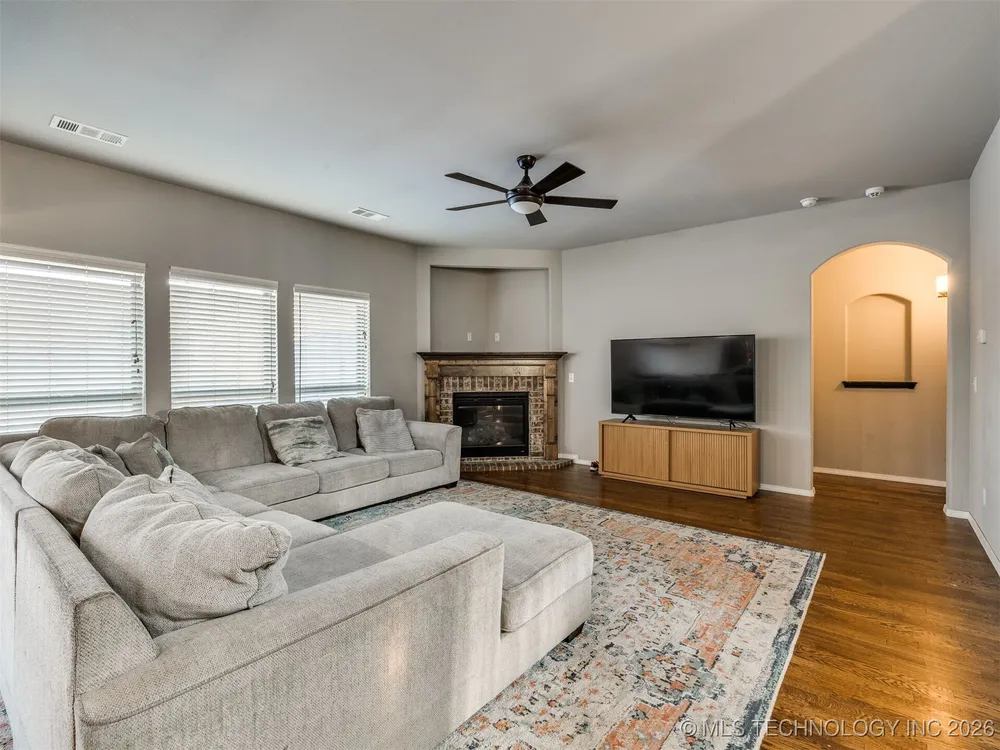 3357 S 207th East Ave, Broken Arrow, OK 74014