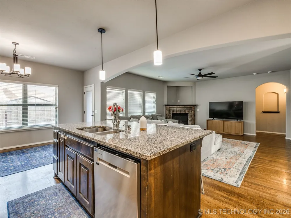 3357 S 207th East Ave, Broken Arrow, OK 74014