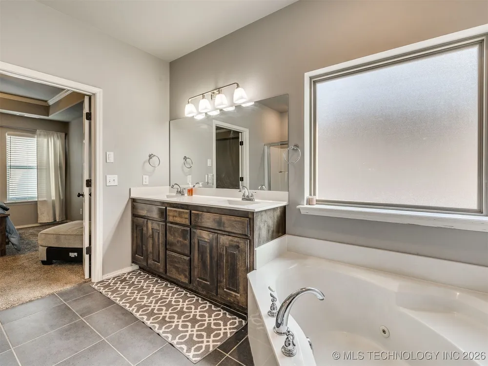 3357 S 207th East Ave, Broken Arrow, OK 74014