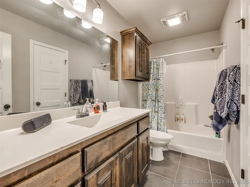 3357 S 207th East Ave, Broken Arrow, OK 74014