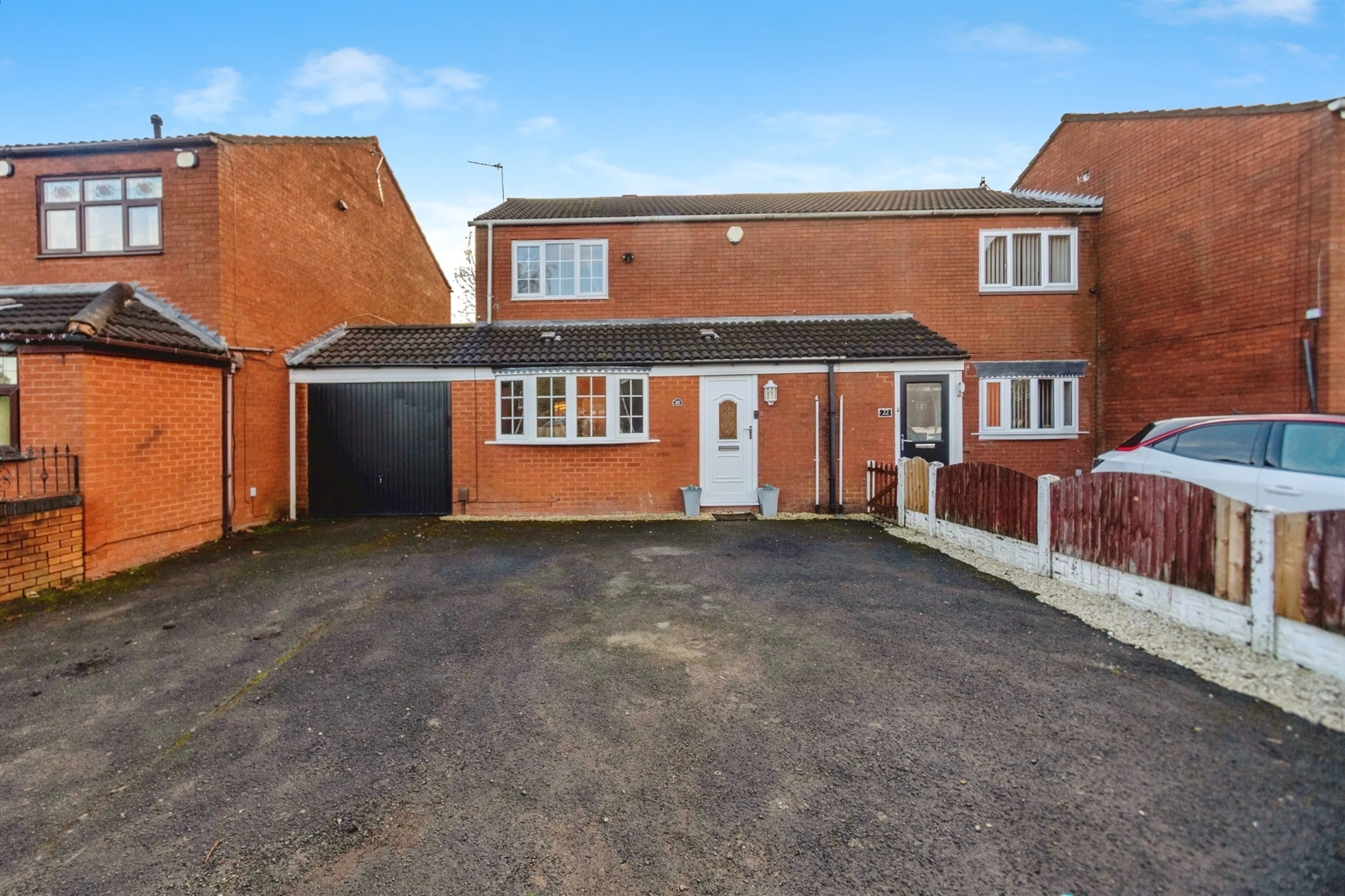 Property photo 0
