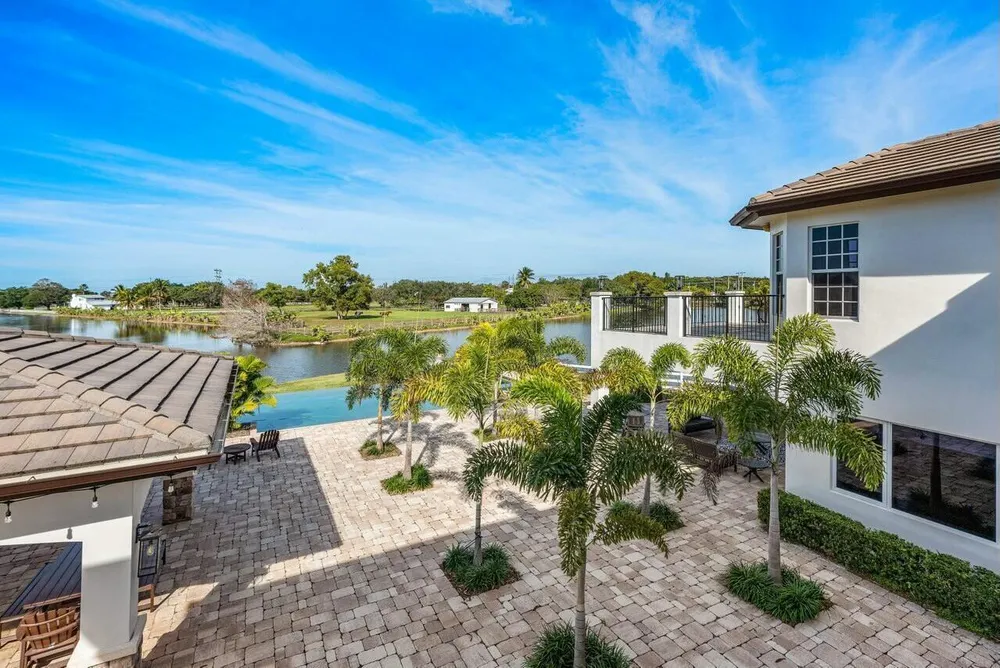 10527 El Paraiso Pl, Delray Beach, FL 33446