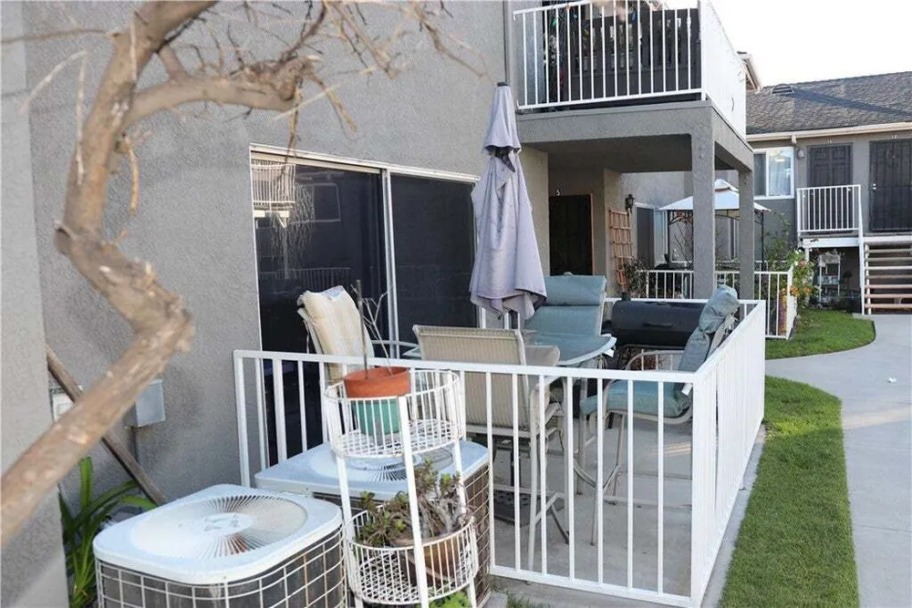 601 S Euclid St, La Habra, CA 90631