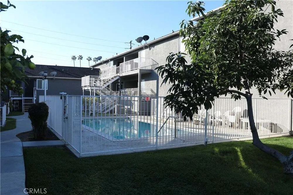 601 S Euclid St, La Habra, CA 90631
