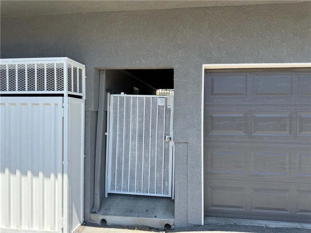 601 S Euclid St, La Habra, CA 90631