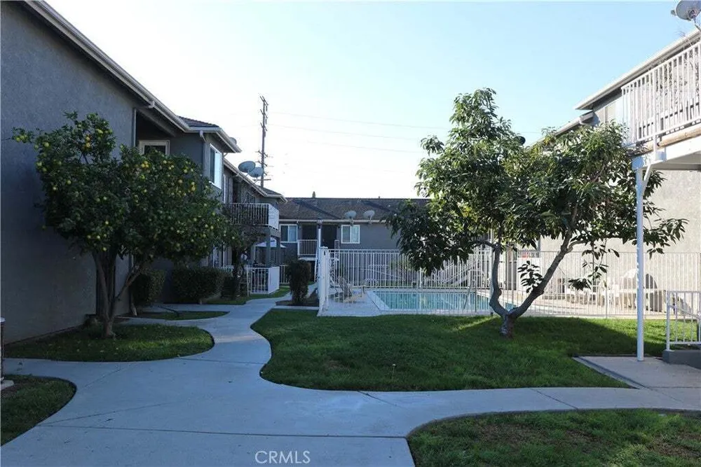 601 S Euclid St, La Habra, CA 90631