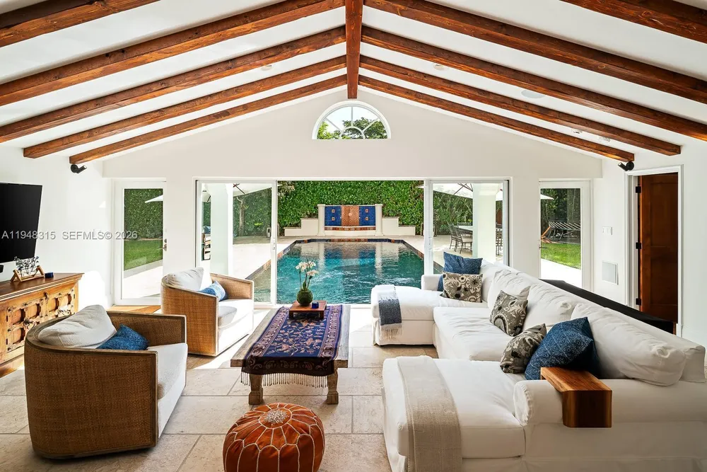 1234 S Greenway Dr, Coral Gables, FL 33134