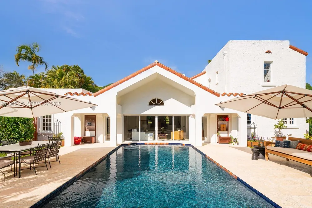 1234 S Greenway Dr, Coral Gables, FL 33134