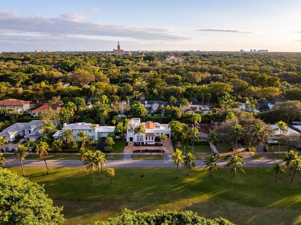 1234 S Greenway Dr, Coral Gables, FL 33134