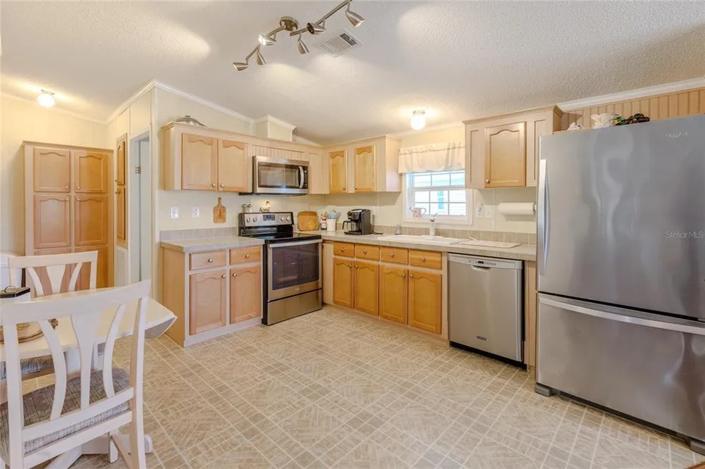 2100 Kings Hwy, Port Charlotte, FL 33980