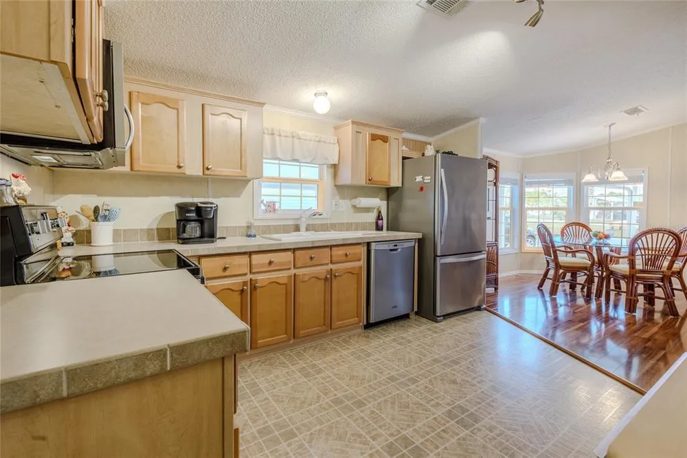 2100 Kings Hwy, Port Charlotte, FL 33980