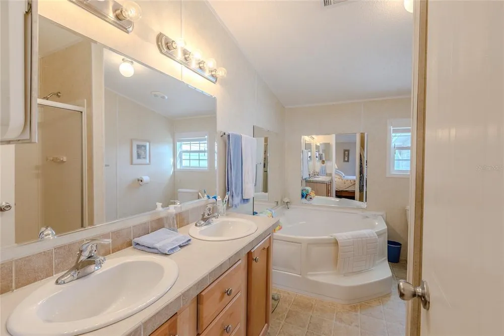 2100 Kings Hwy, Port Charlotte, FL 33980