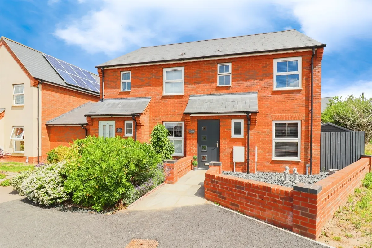 Mendham Lane, Harleston