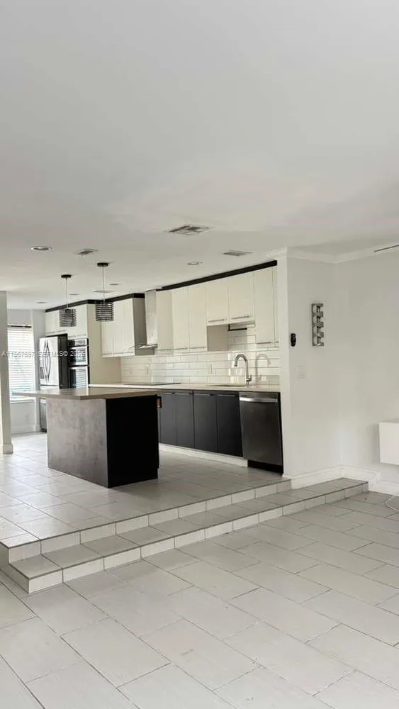 8191 NW 8th Manor, Plantation, FL 33324