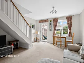 Chelmsford Close, Sutton thumb 2