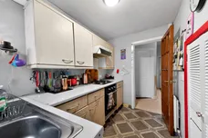 Orchard Park Avenue, Giffnock, Glasgow