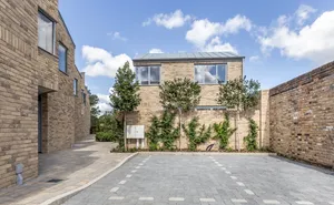 Provender Mews, London, W7, London