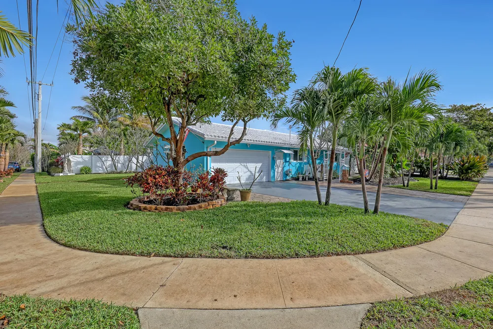 1890 SW 59th Ave, Plantation, FL 33317