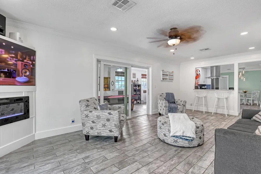 1890 SW 59th Ave, Plantation, FL 33317