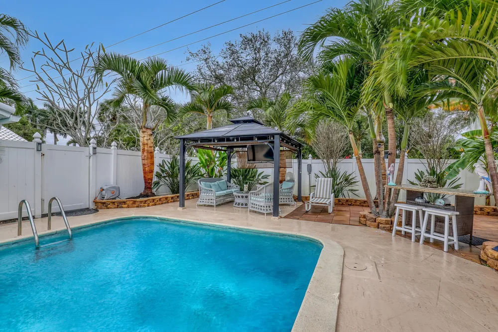 1890 SW 59th Ave, Plantation, FL 33317