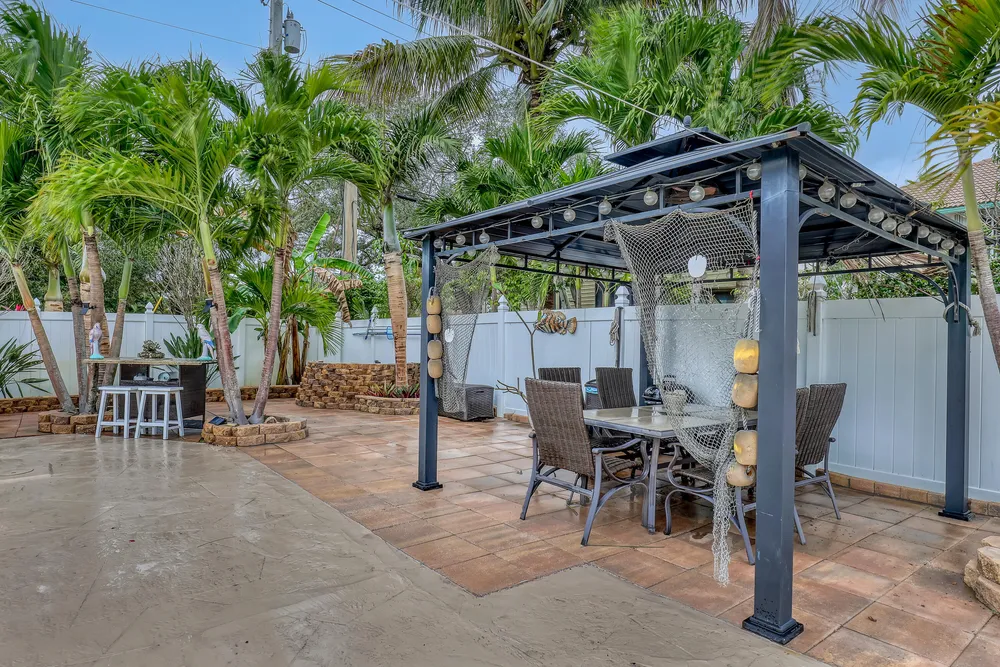 1890 SW 59th Ave, Plantation, FL 33317