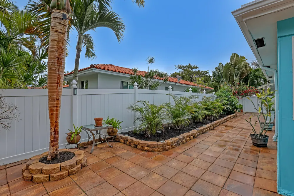 1890 SW 59th Ave, Plantation, FL 33317