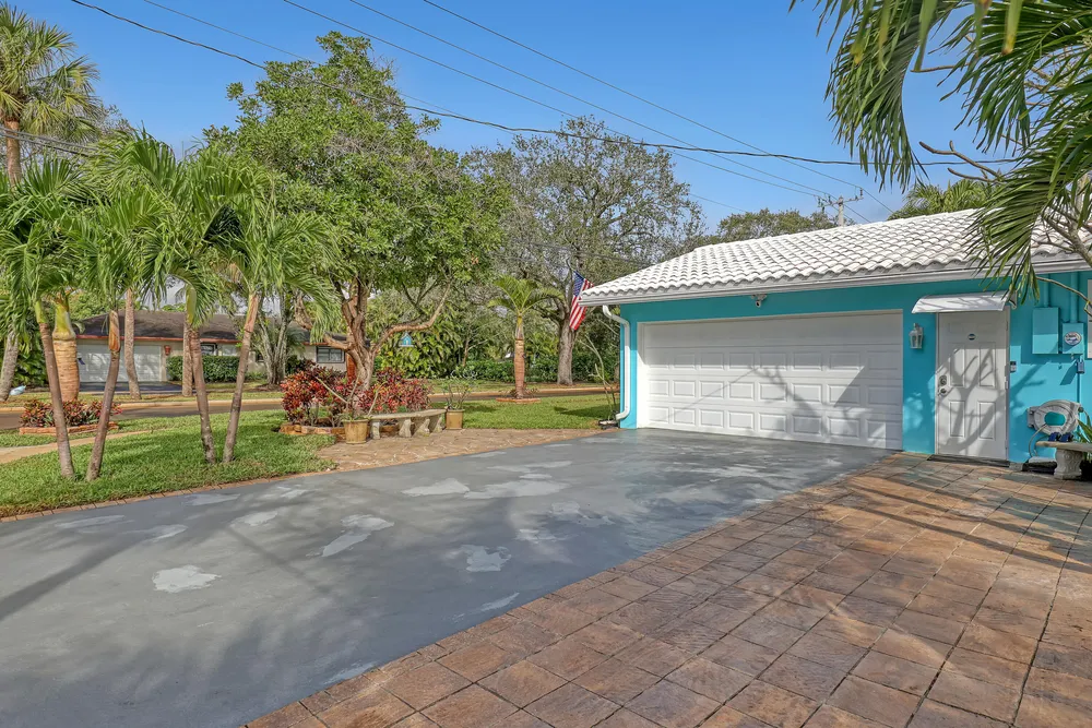 1890 SW 59th Ave, Plantation, FL 33317