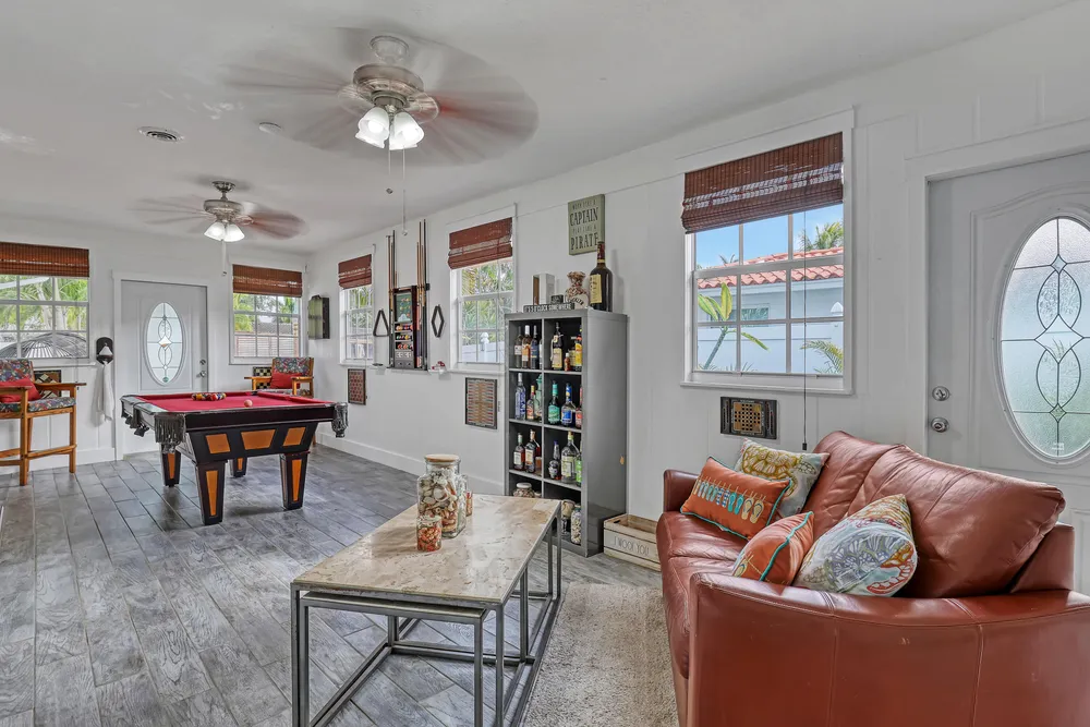 1890 SW 59th Ave, Plantation, FL 33317