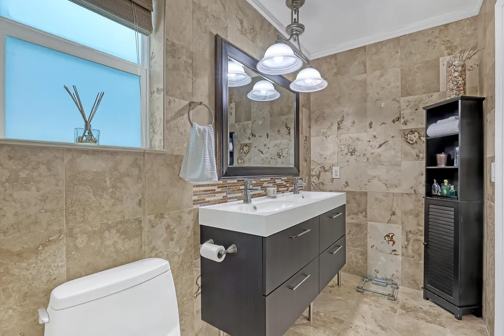 1890 SW 59th Ave, Plantation, FL 33317