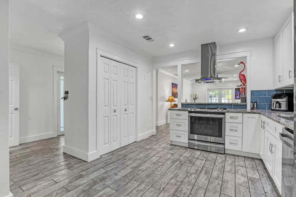 1890 SW 59th Ave, Plantation, FL 33317