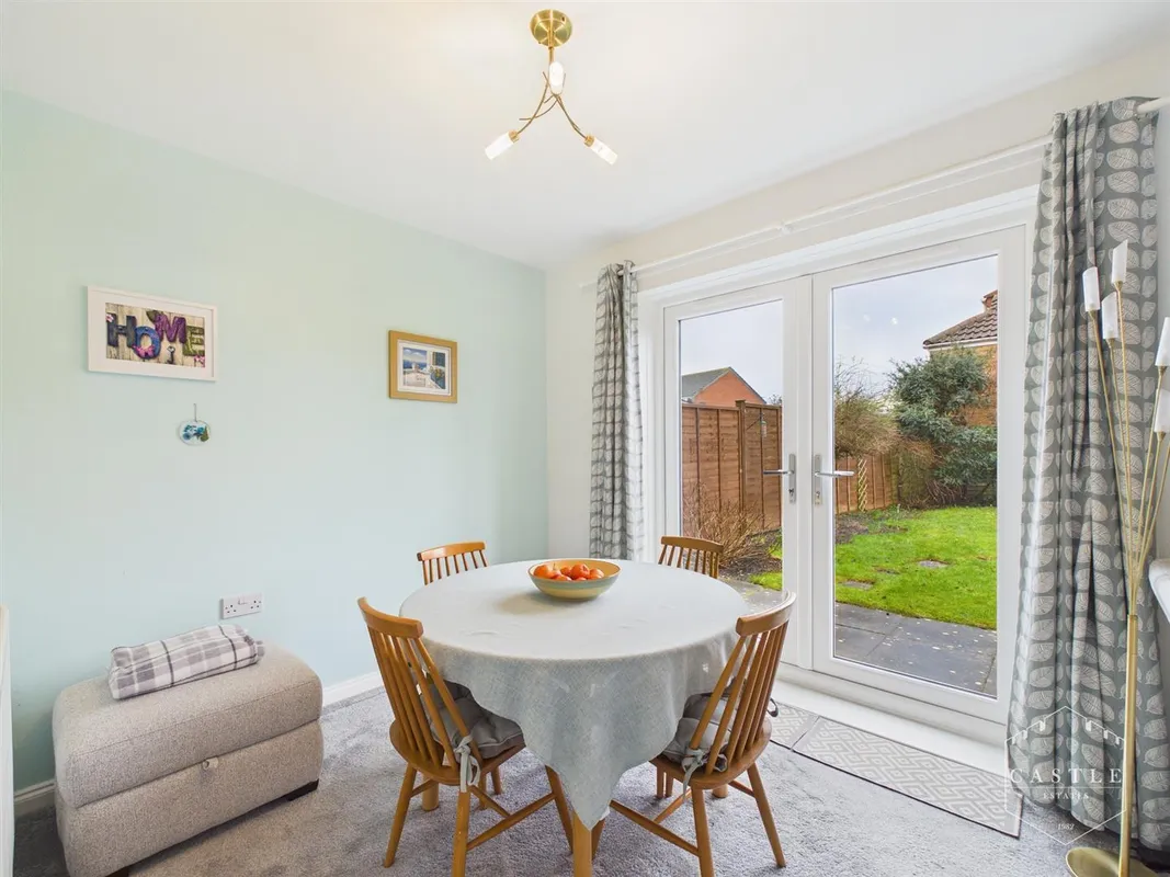 Livia Close, Hinckley