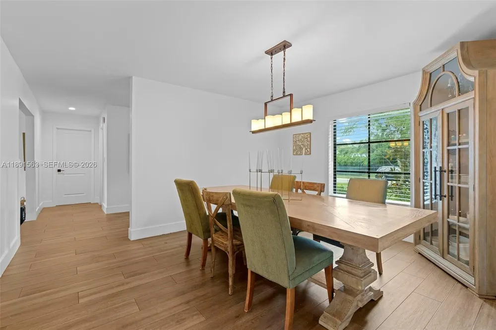 140 Torchwood Ave, Plantation, FL 33324