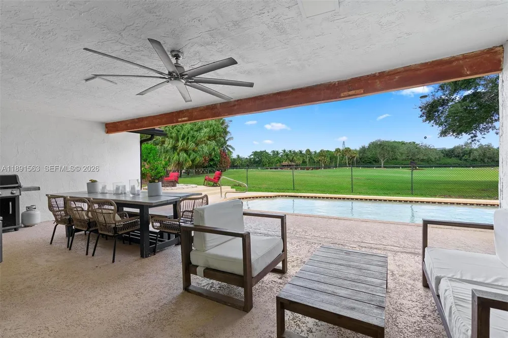 140 Torchwood Ave, Plantation, FL 33324