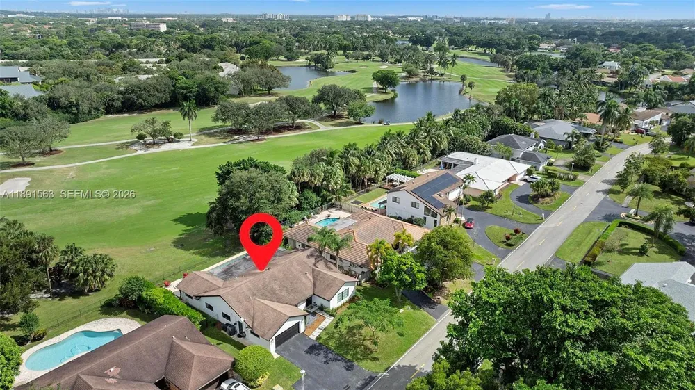 140 Torchwood Ave, Plantation, FL 33324