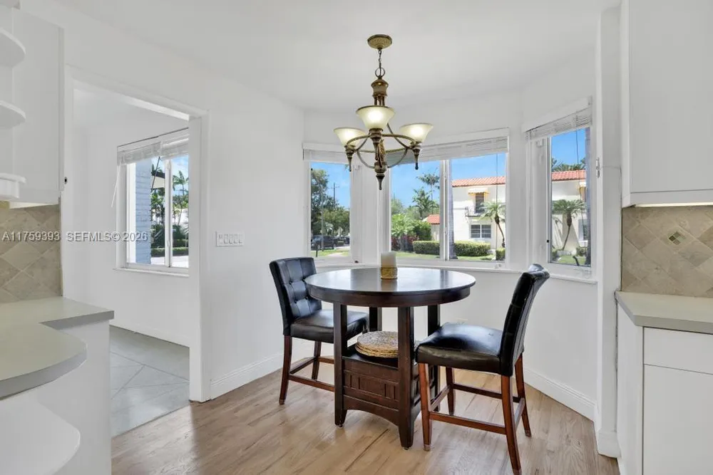 5861 Lagorce Dr, Miami Beach, FL 33140