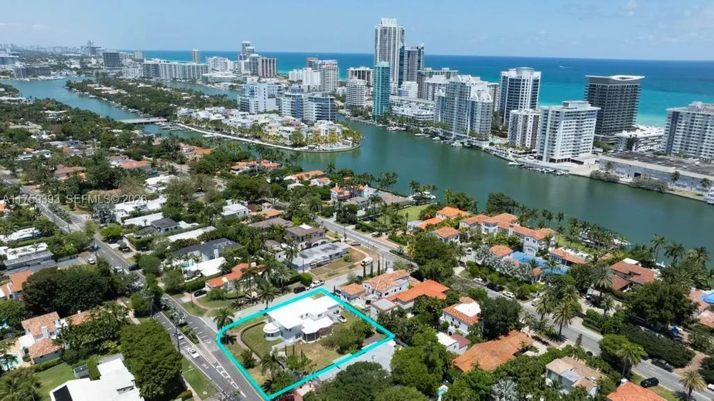 5861 Lagorce Dr, Miami Beach, FL 33140