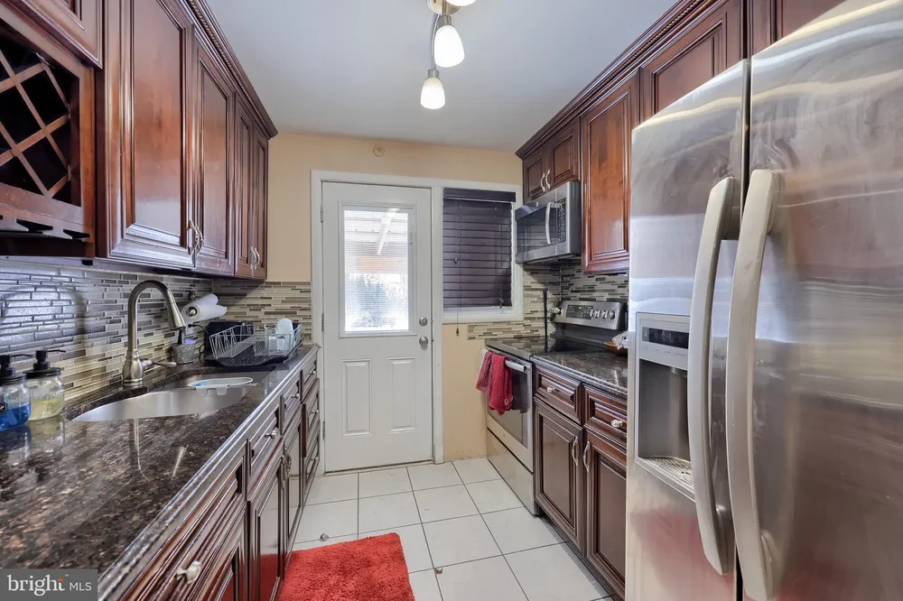 762 New Holland Ave, Lancaster, PA 17602
