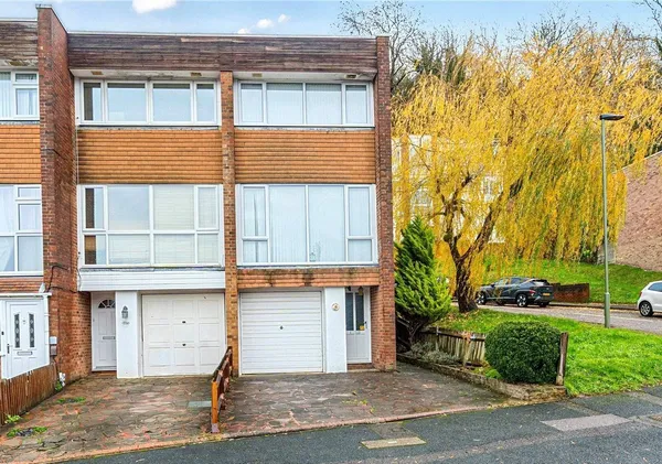 Sunningvale Avenue, Biggin Hill, West..., Westerham