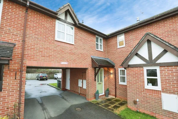 Whittaker Close, Crewe, Cheshire, CW1