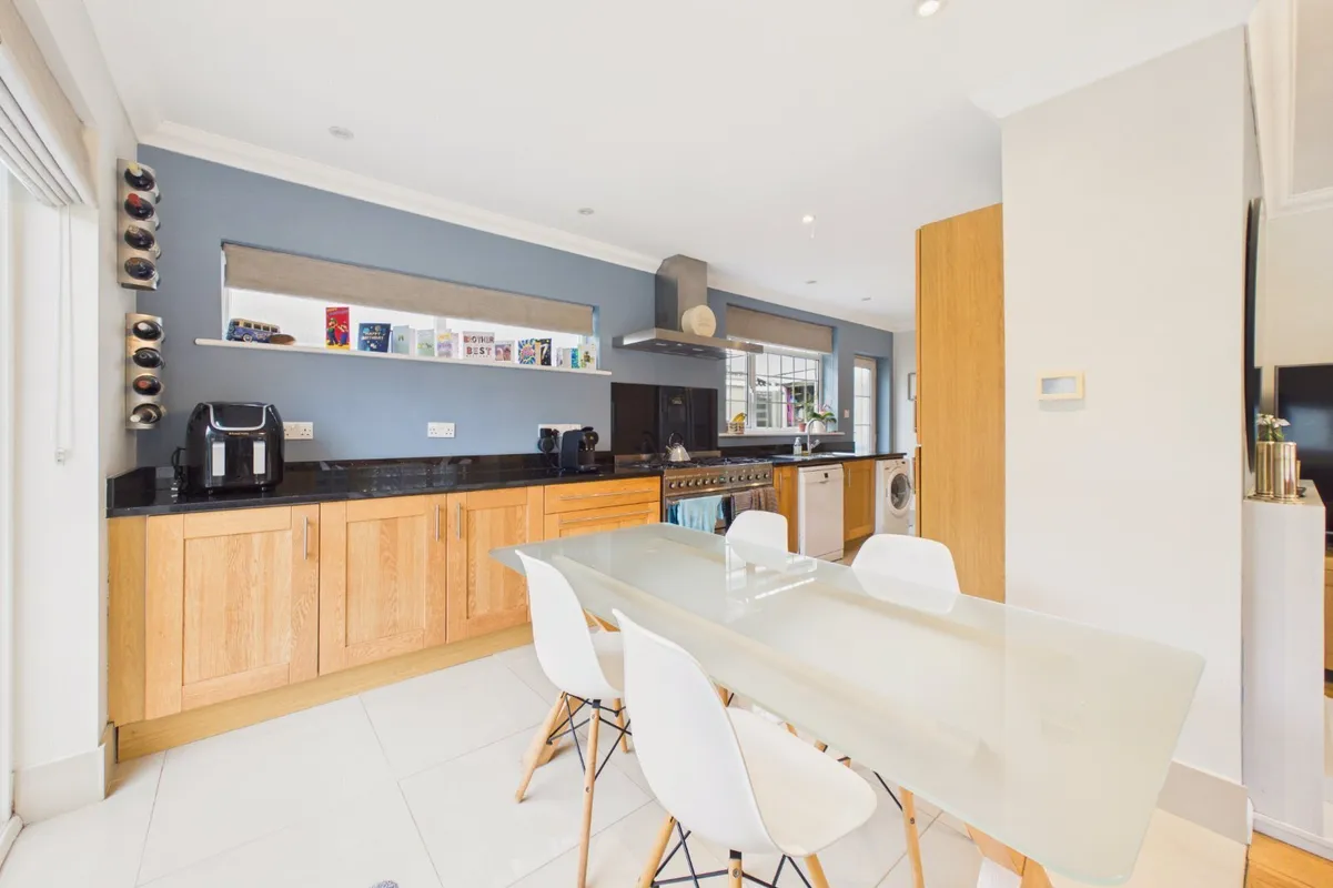 3 bedroom property for sale in Benridge Close, Broadstone, Dorset, BH18 ...