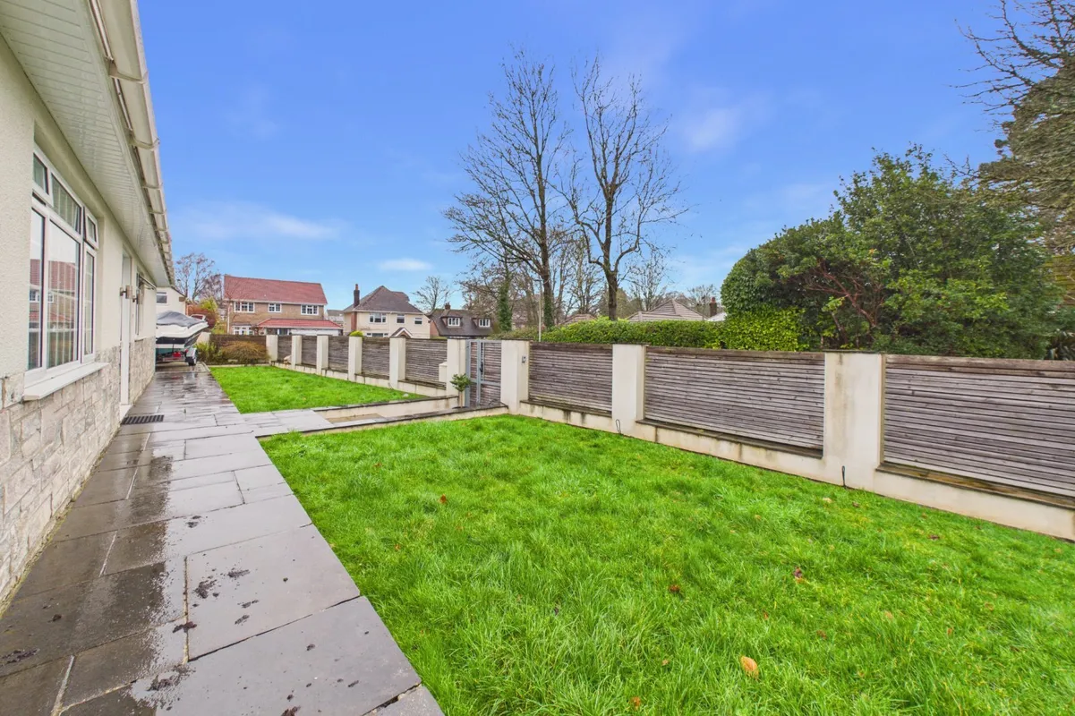 3 bedroom property for sale in Benridge Close, Broadstone, Dorset, BH18 ...