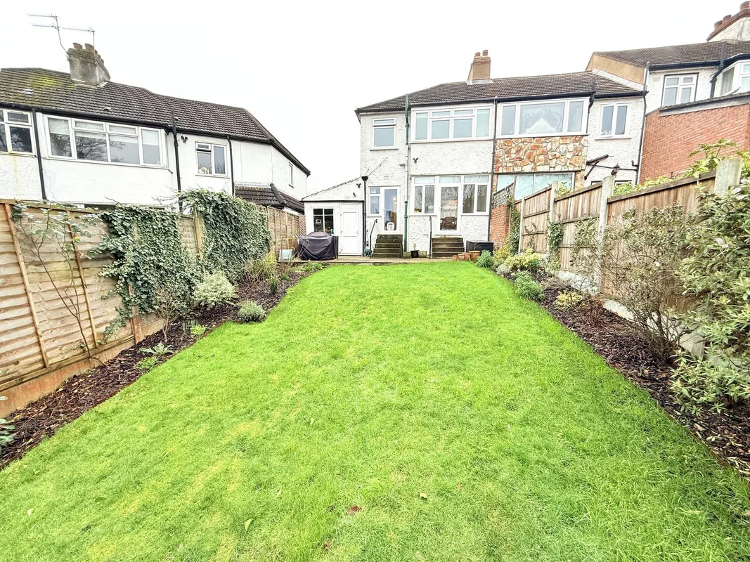 Mansfield Avenue, Barnet, EN4