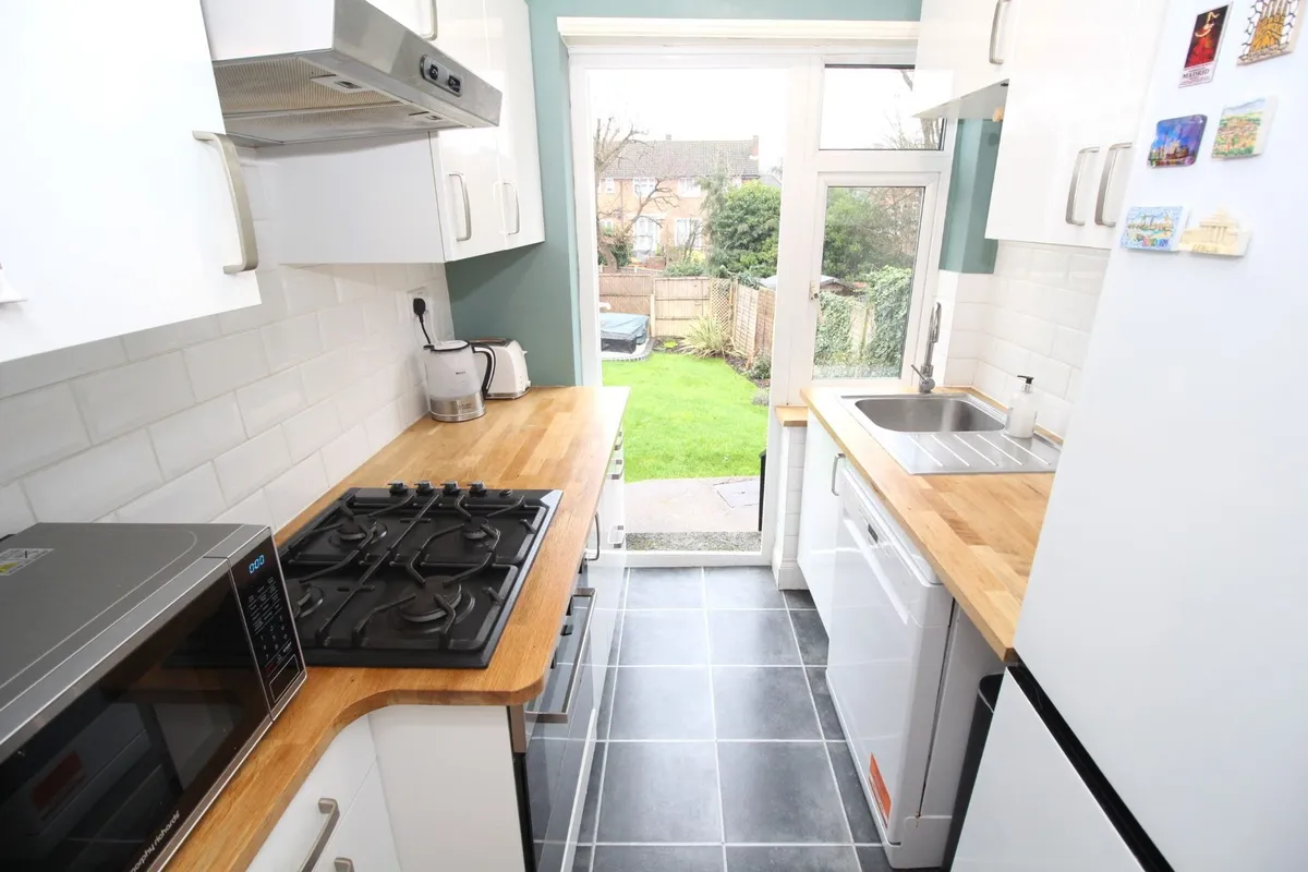 Mansfield Avenue, Barnet, EN4
