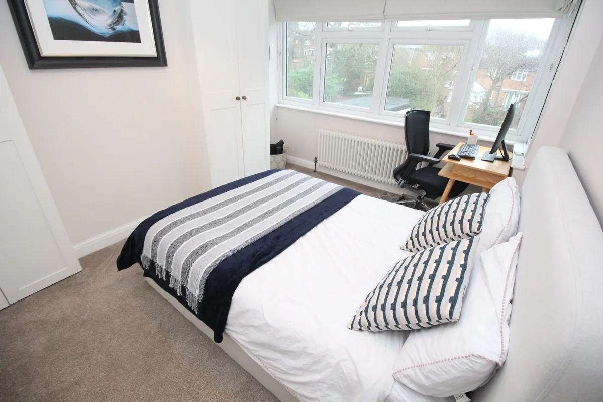 Mansfield Avenue, Barnet, EN4