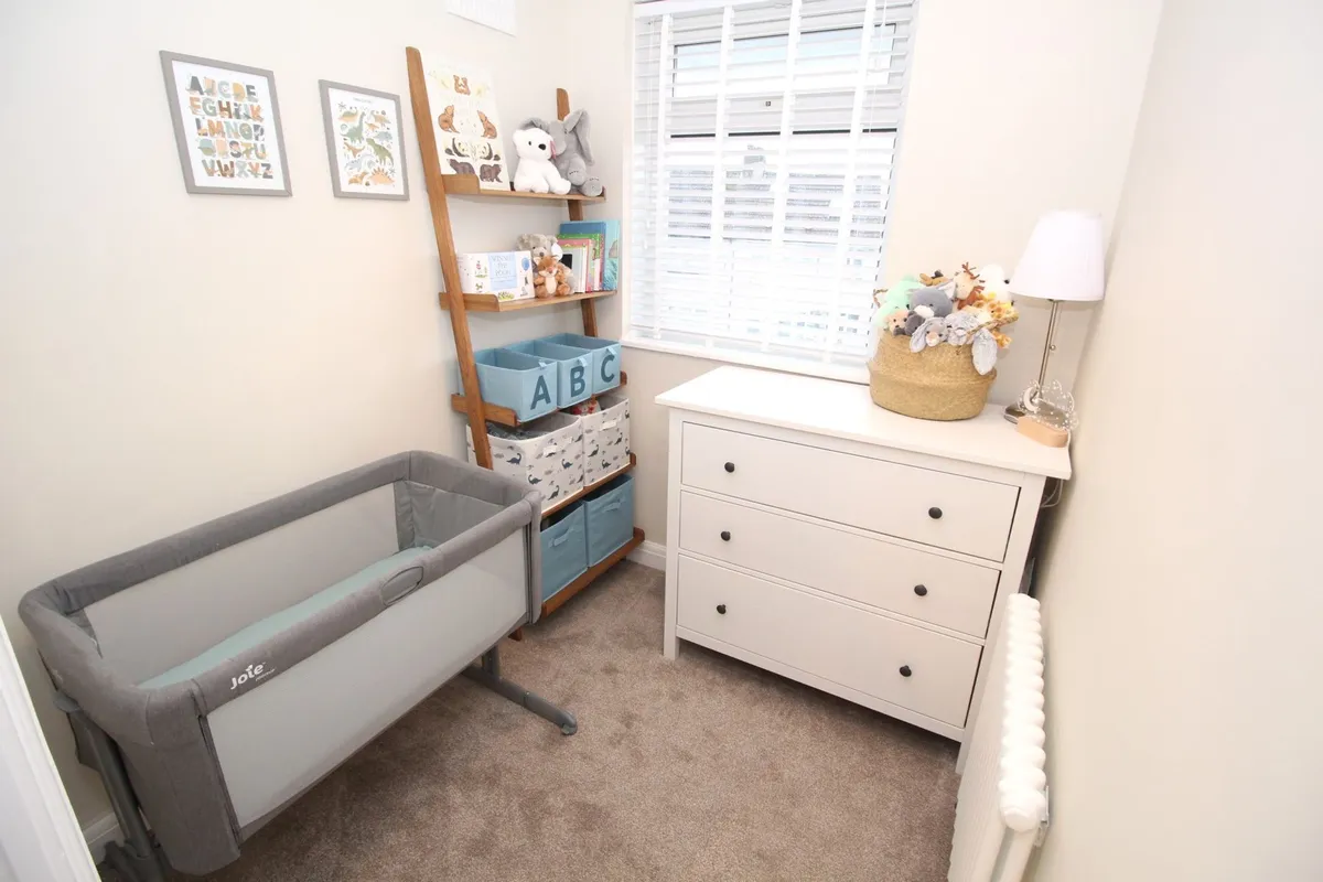 Mansfield Avenue, Barnet, EN4