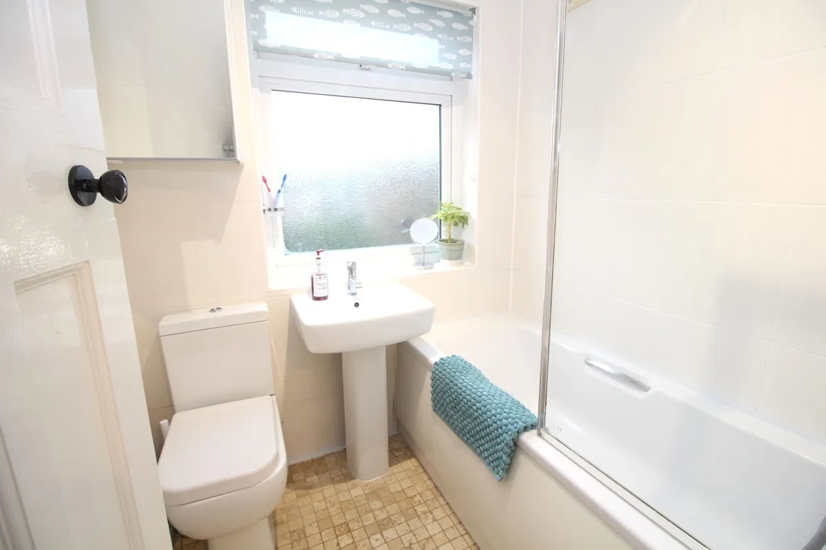 Mansfield Avenue, Barnet, EN4