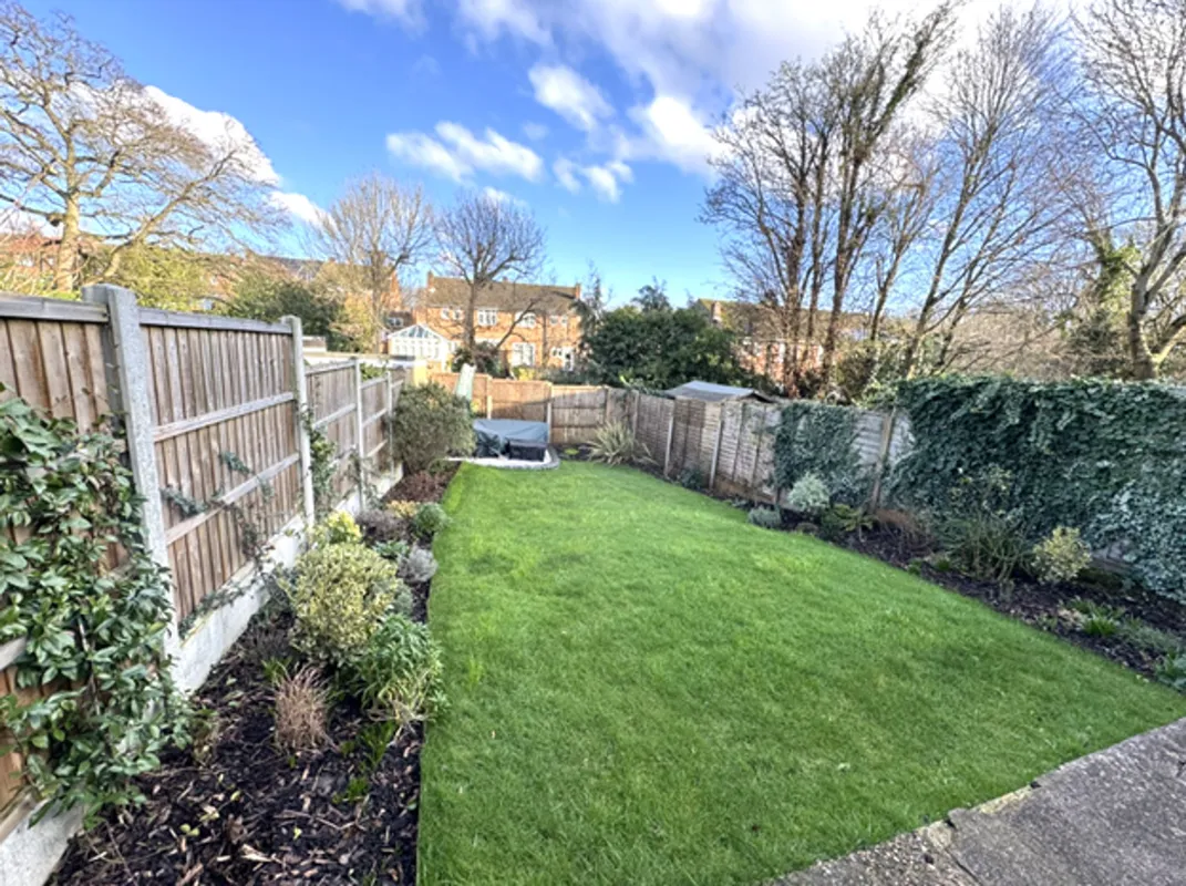 Mansfield Avenue, Barnet, EN4
