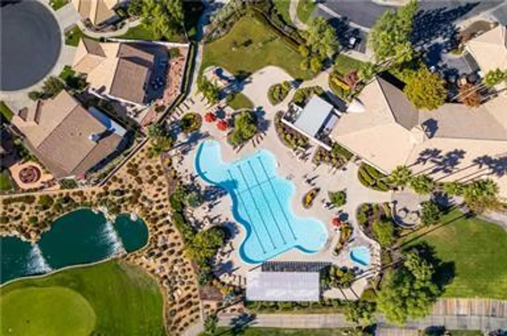 1154 Fairway Oaks Ave, Banning, CA 92220